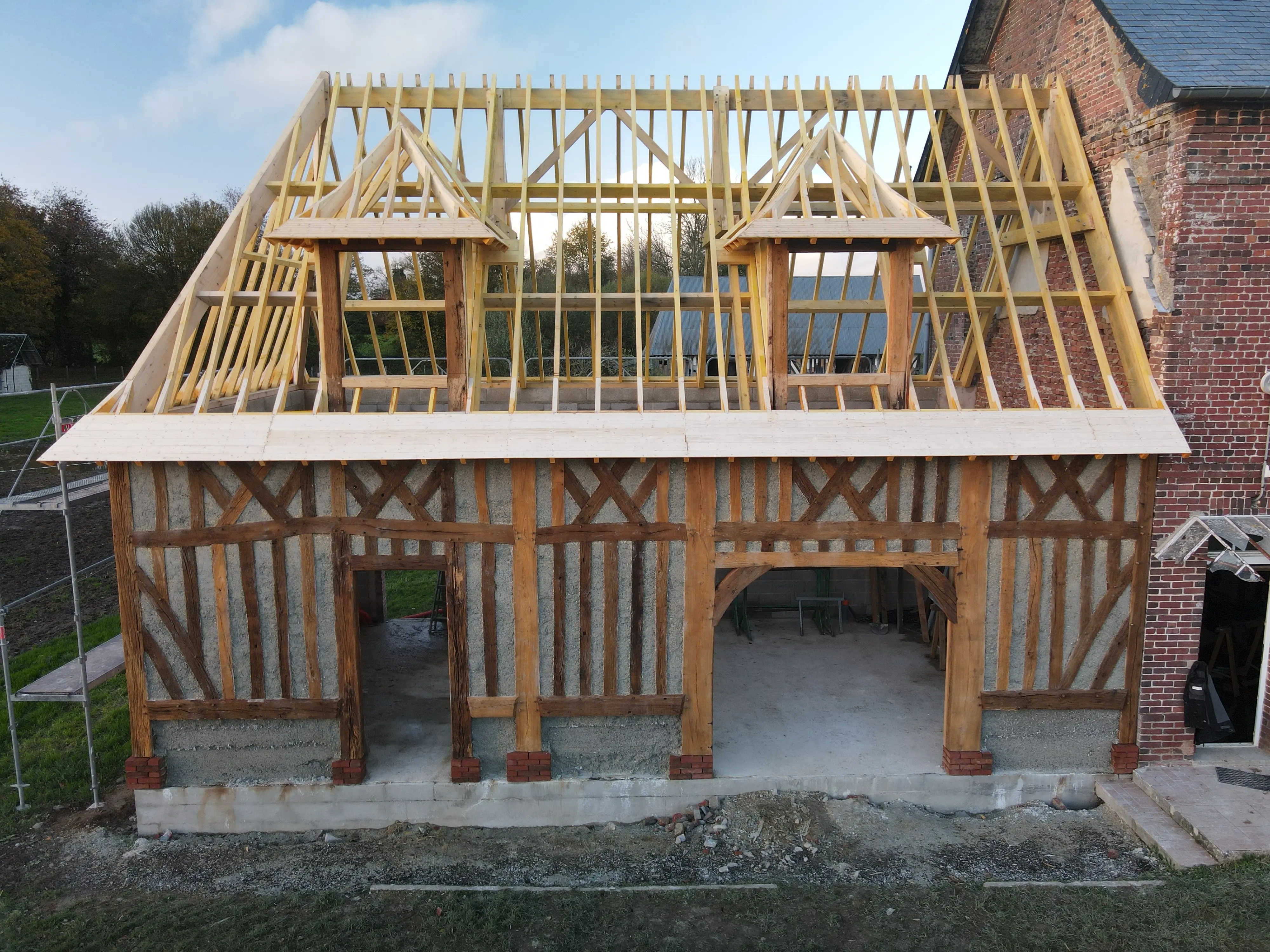 Vue aérienne pose charpente, chantier Eure